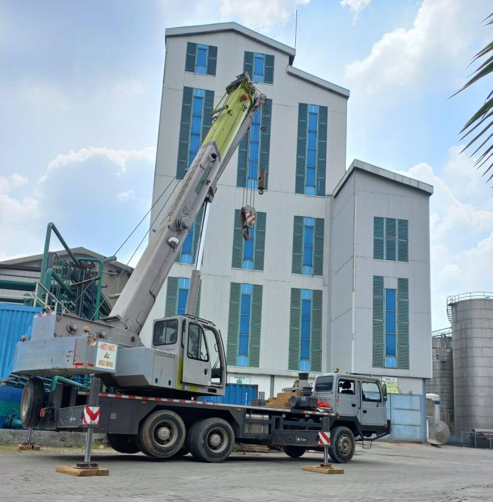 mobile crane